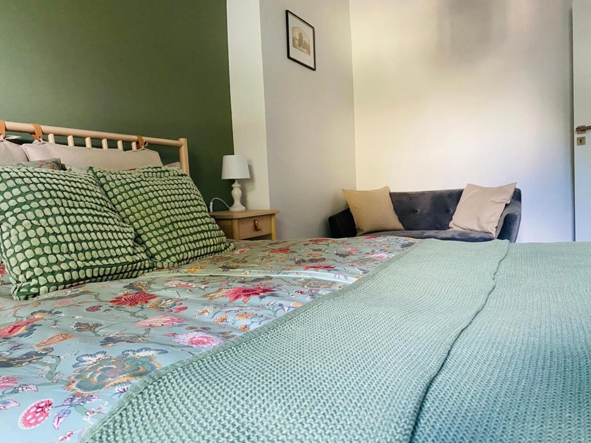 Apartament Pod Lipami Apartment *